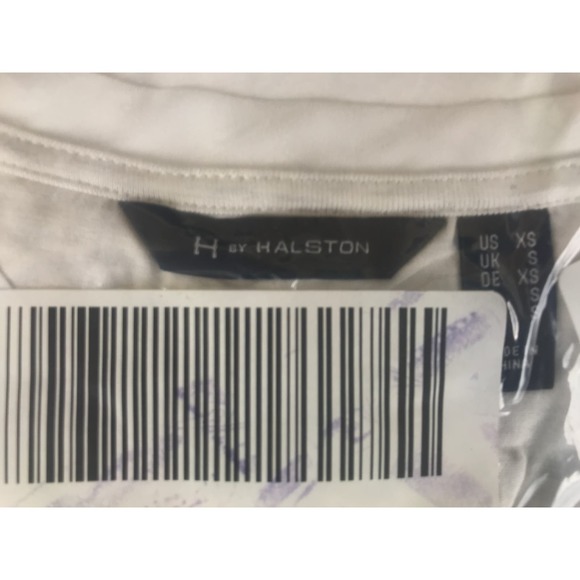 Halston Extended Shoulder V-Neck  white Top Side Slits Tee XS New A303178 - Picture 3 of 5